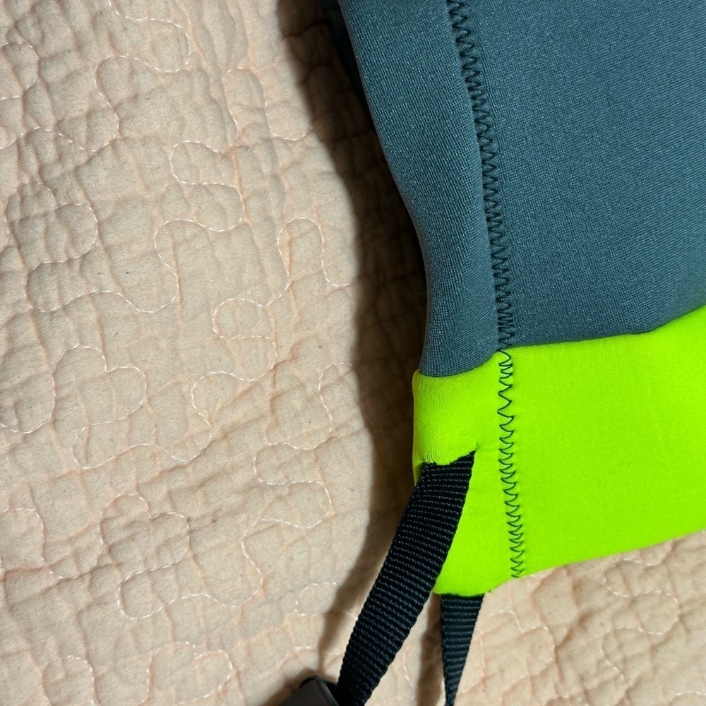 Vintage Black and Yellow shortie Ski Wetsuit with Streamlined Fit - Picture 4 of 6
